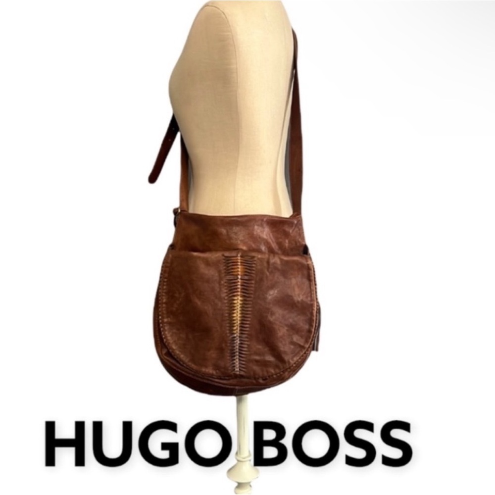 Authentic Boss Hugo Boss luxury designer distressed leather crossbody purse